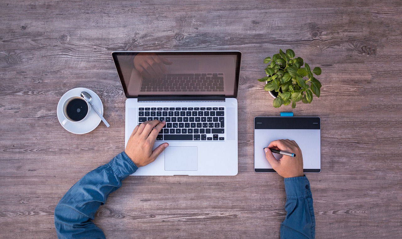 entdecken sie die besten tipps und tricks für ein produktives home-office. optimieren sie ihren arbeitsplatz zu hause für mehr effizienz und wohlbefinden!