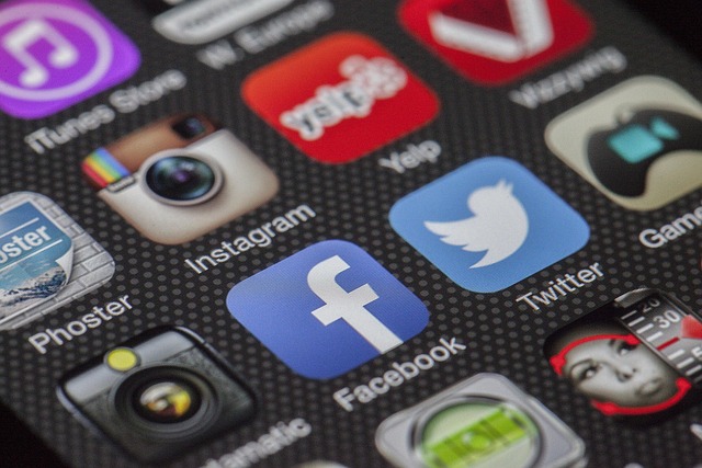 Die Rolle von Social Media im modernen Modegeschäft